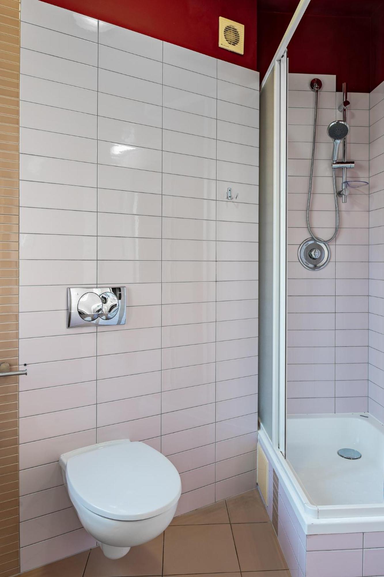 Great Polonia Dwarf Wroclaw Bed & Breakfast Exterior photo