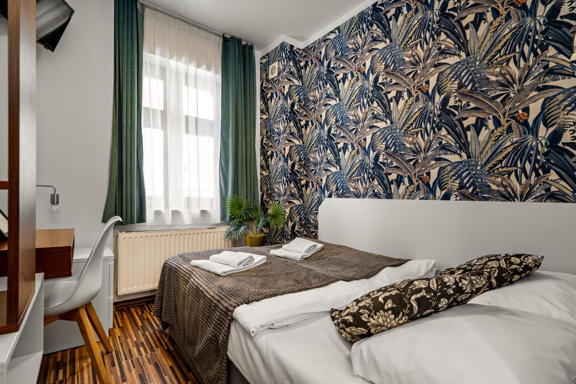 Great Polonia Dwarf Wroclaw Bed & Breakfast Exterior photo